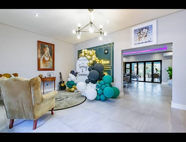 6 bed property to rent in EDENBURG